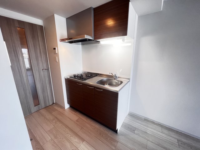 キッチン　内装は参考写真です。