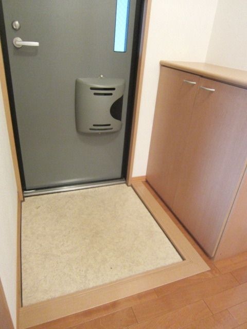 玄関　★お問い合わせはタウンハウジングまで★