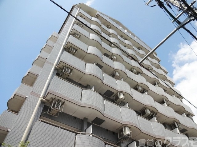 建物外観　淀川がすぐそこです。