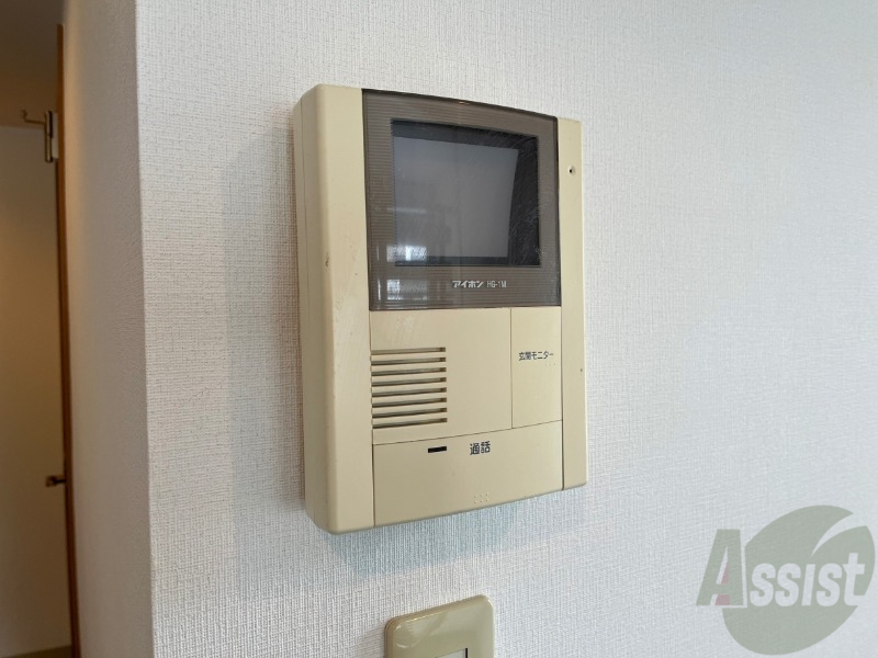 セキュリティ　ＴＶモニター付インターホンです。来客者の顔が見えるので安心！