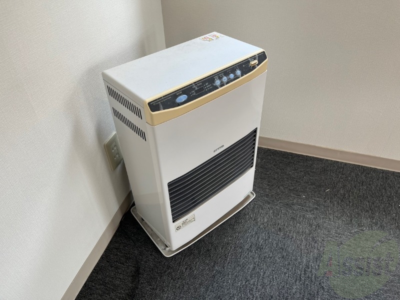 その他設備　灯油暖房です。札幌の寒い冬もこれで大丈夫！