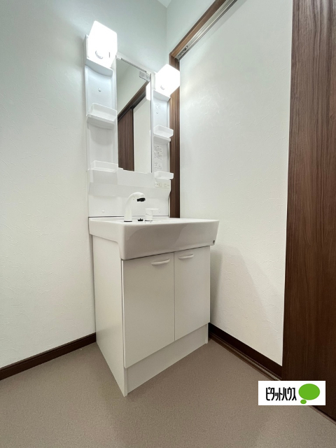 洗面設備　同一タイプ