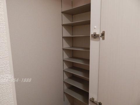 玄関　シューズクローク（イメージ）