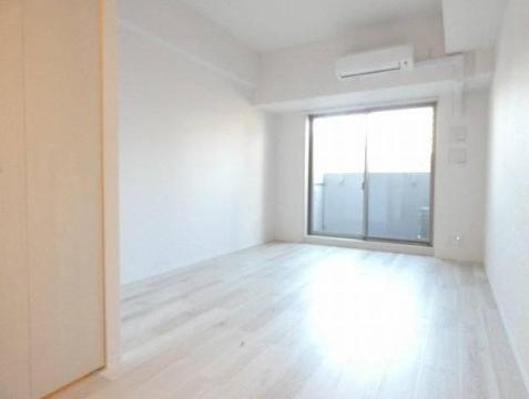 居室・リビング　室内