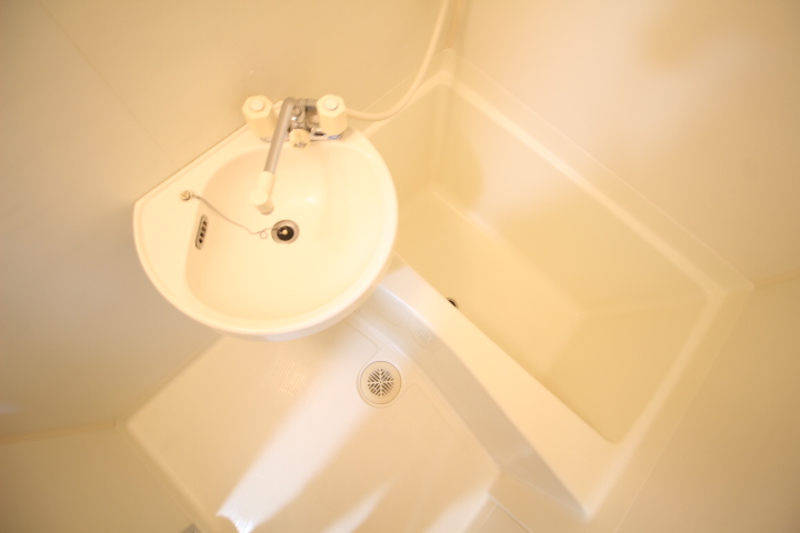 バス・シャワールーム　日々の疲れを癒すお風呂付です