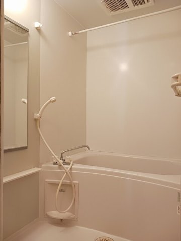 バス・シャワールーム　お風呂で日々の疲れを落としましょう