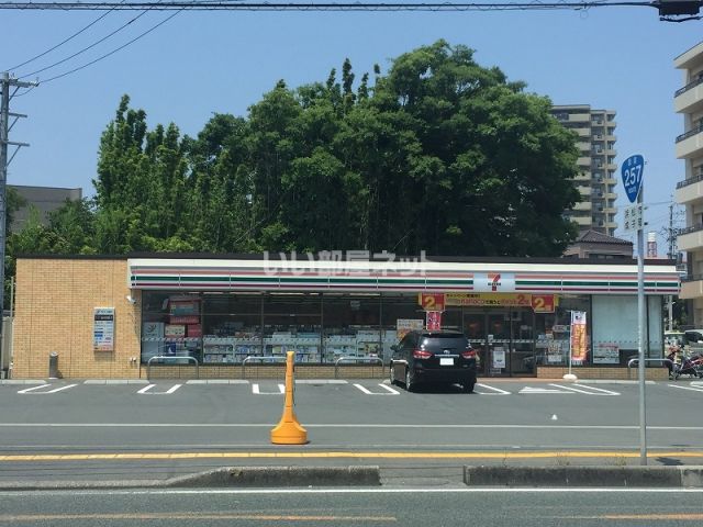 コンビニ　セブンイレブン 浜松成子町店（コンビニ）まで383m