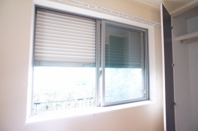 その他設備　防犯シャッターがついています♪外出時も安心ですね！