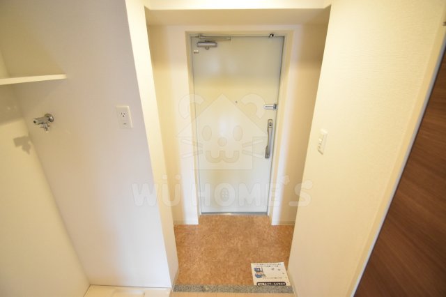 玄関　収納もある玄関です