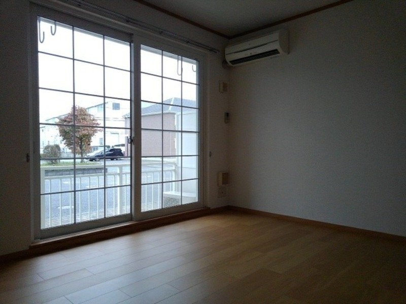 居室・リビング　図面と現状に相違がある場合には現状を優先