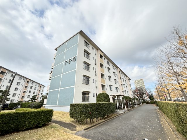 建物外観　築年数を感じさせない綺麗な外観