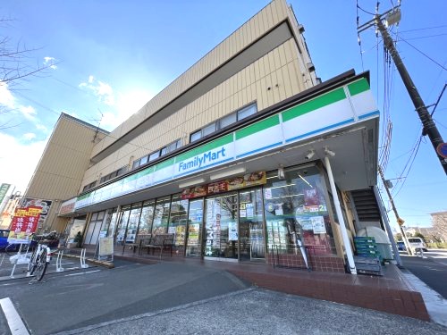 コンビニ　ファミリーマート 高洲二丁目店（コンビニ）まで118m
