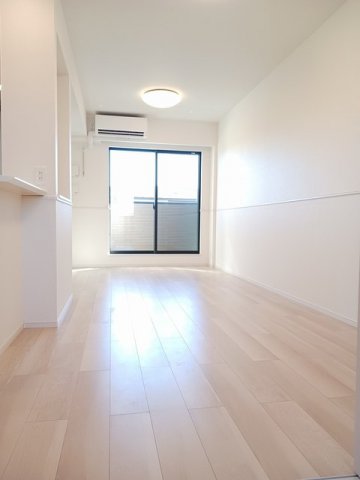 居室・リビング　居間です