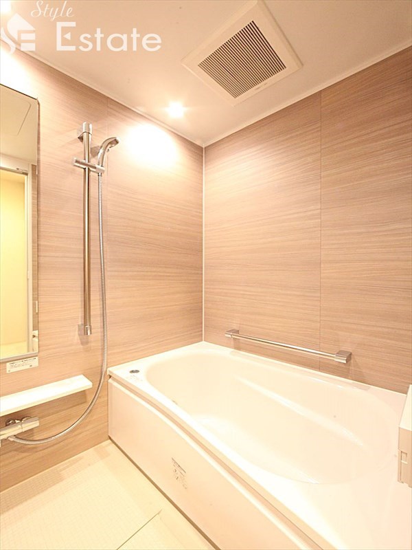 バス・シャワールーム　バスルーム