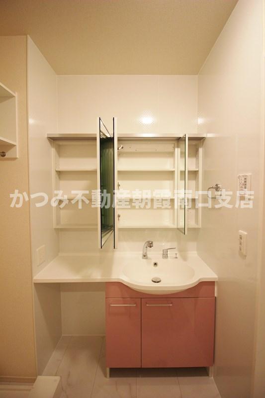 洗面設備　同物件別号室参考写真