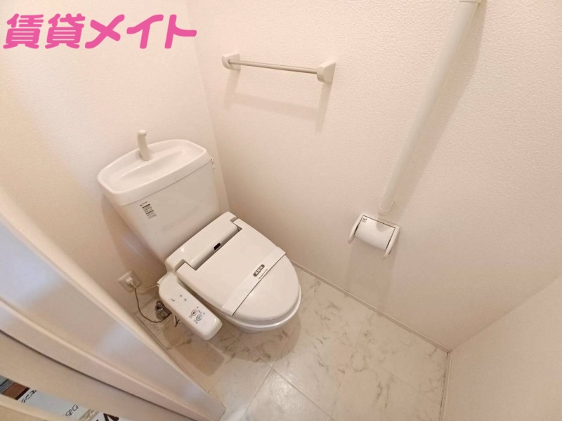 トイレ　別部屋参考写真です