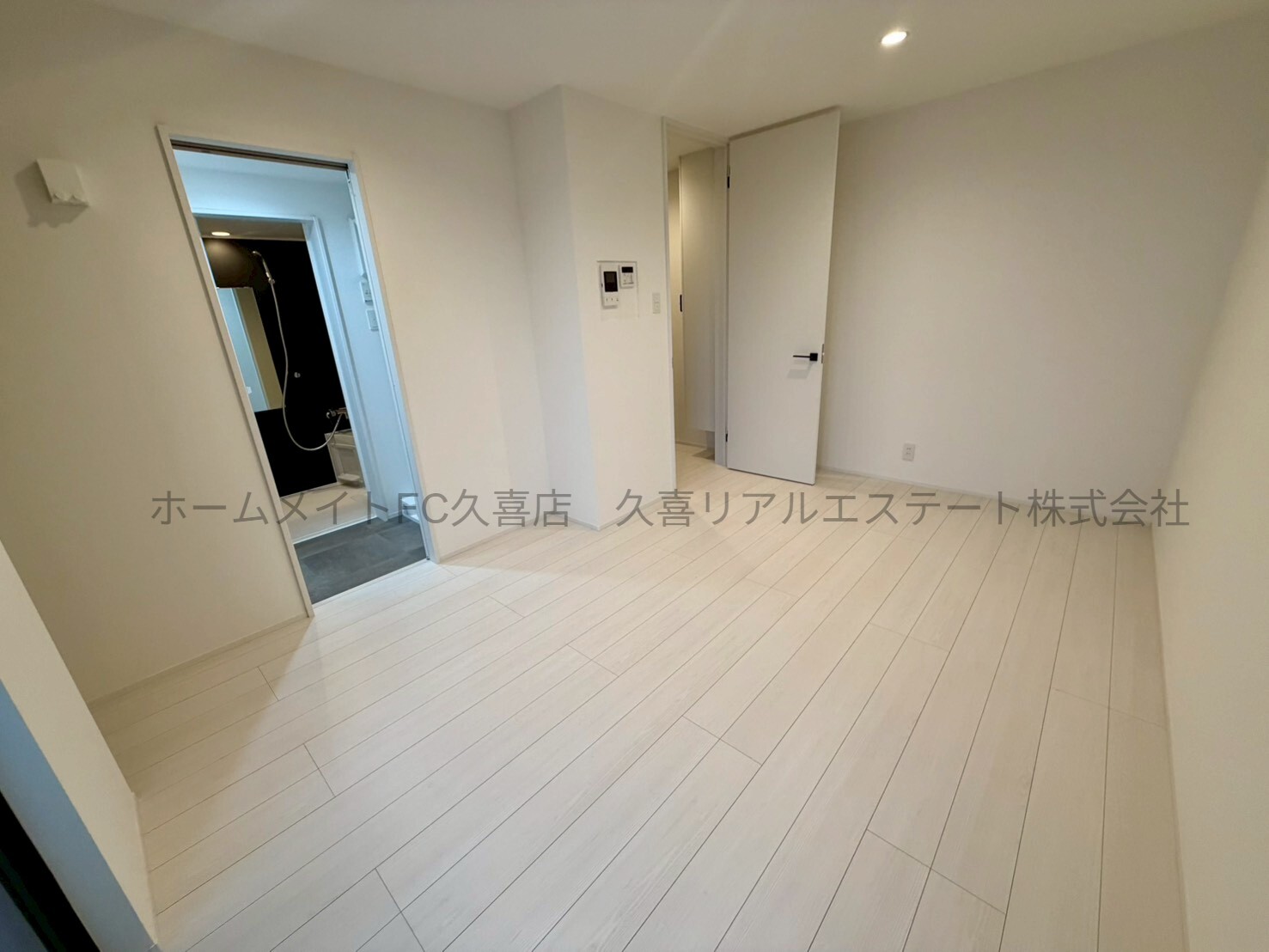 居室・リビング　同建物別号室