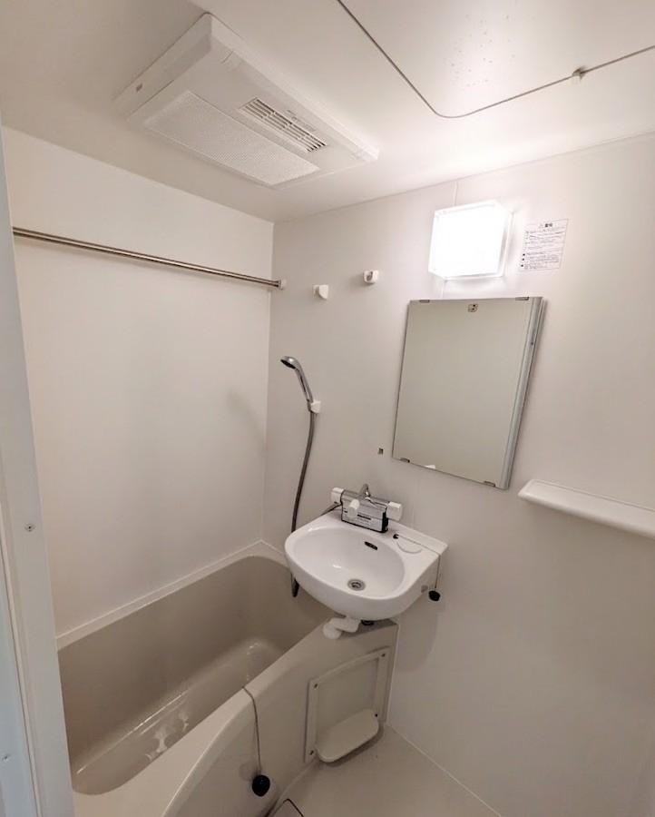 バス・シャワールーム　冬も快適な浴室乾燥暖房機付き