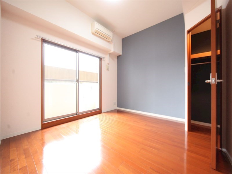 居室・リビング　洋室7.6帖　ウォークインクローゼット付　バルコニー