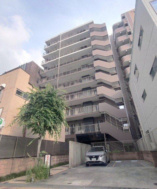 建物外観　オートロック完備