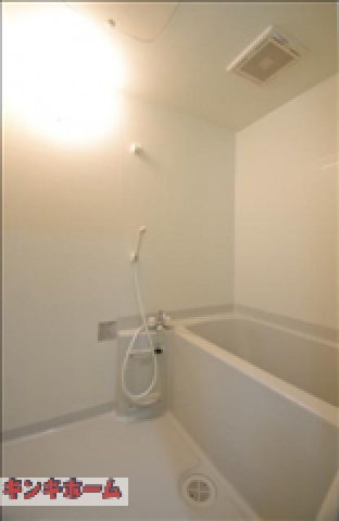 バス・シャワールーム　写真は同タイプの別のお部屋です。