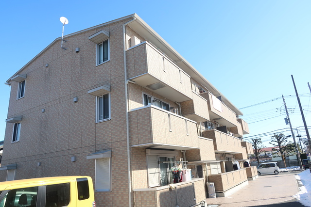 建物外観　オートロック付きの物件です♪