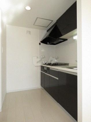 キッチン　作業台との一体感が嬉しいシステムキッチン付きです♪