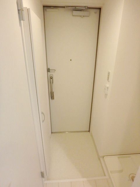 玄関　★お問い合わせはタウンハウジングまで★