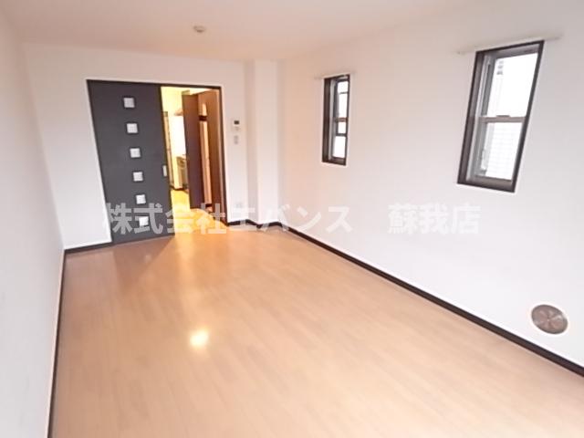 その他　洋室も9帖以上ありますので広々使えます。