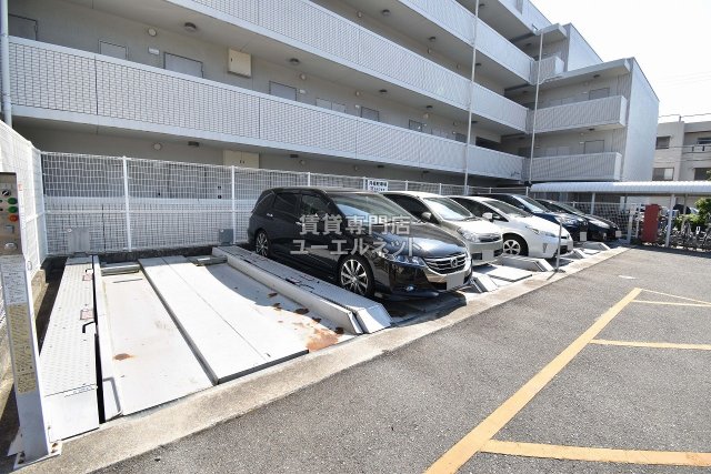 駐車場　敷地内駐車場