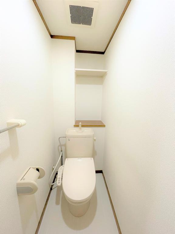 トイレ　ゆったりとした空間のトイレです