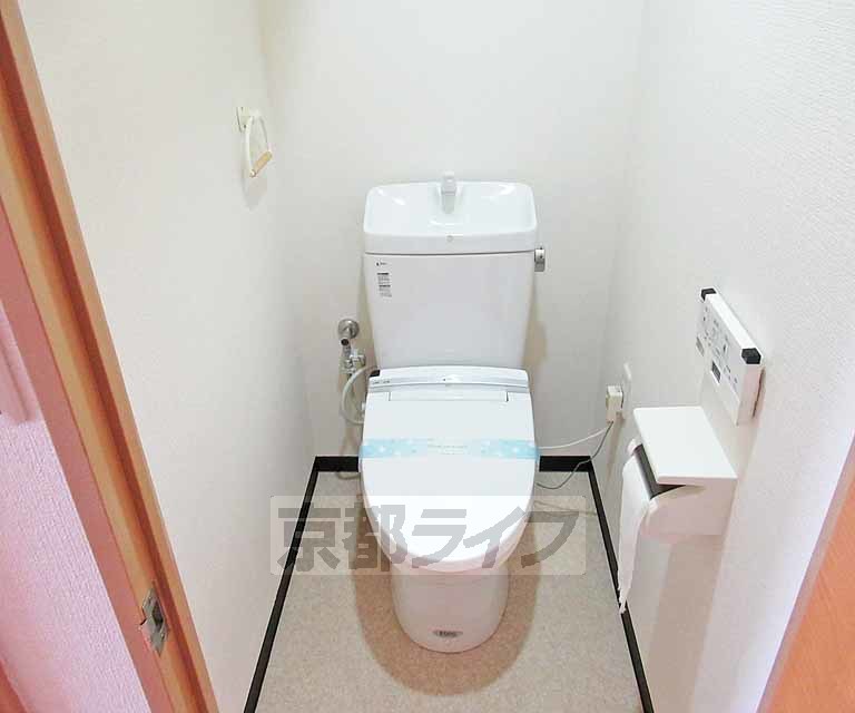 洗面設備　トイレスペースです