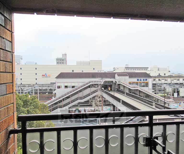 セキュリティ　鍵をかけたまま訪問者と会話ができます