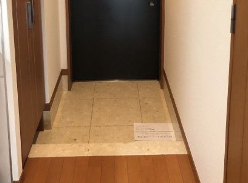 玄関　※別部屋参考写真