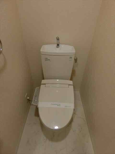 トイレ　コンパクトで使いやすいトイレです