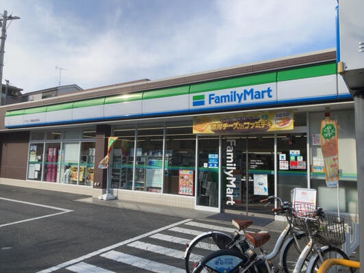コンビニ　ファミリーマート アスロード鶴見向井町店（コンビニ）まで344m