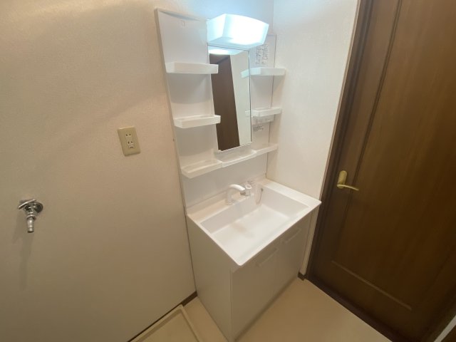 洗面設備　※同物件別号室の写真になります