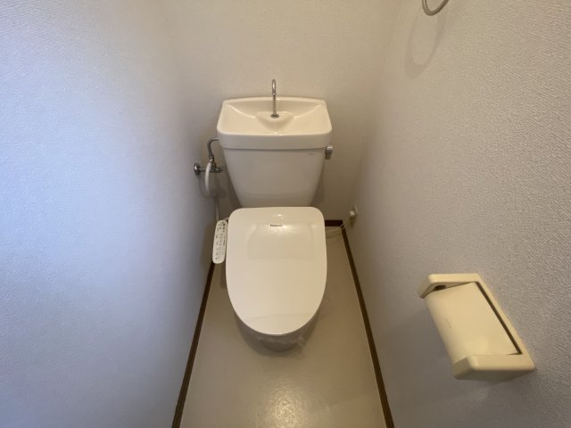 トイレ　※同物件別号室の写真になります