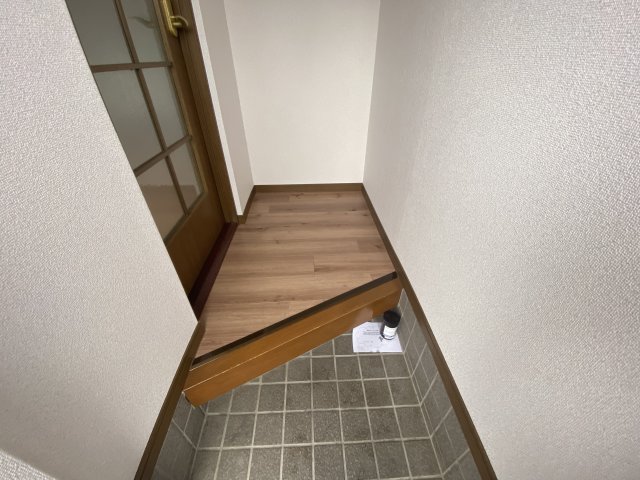 玄関　※同物件別号室の写真になります