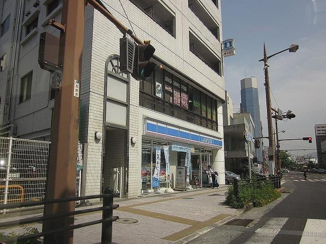 コンビニ　ローソン目覚町店（コンビニ）まで61m