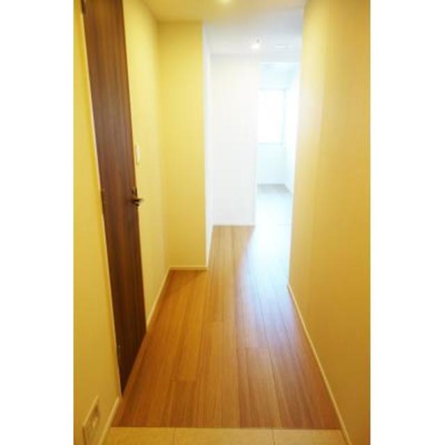 玄関　※写真は同タイプ住戸です。