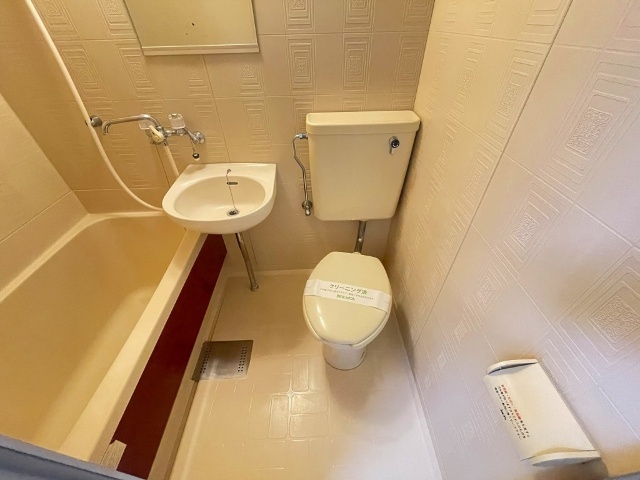 トイレ　別号室の写真です