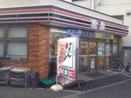 コンビニ　セブンイレブン新宿舟町店（コンビニ）まで113m