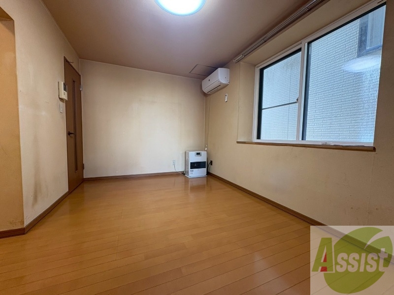 居室・リビング　広くてキレイなお部屋が広がっていて、充実した生活が送れそう。