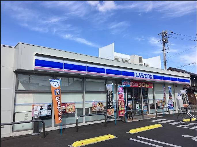 コンビニ　ローソン武雄竹下町店（コンビニ）まで558m