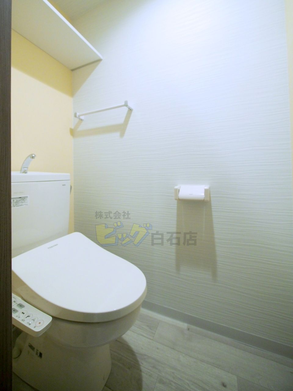 トイレ　ウォシュレット付きのトイレです♪