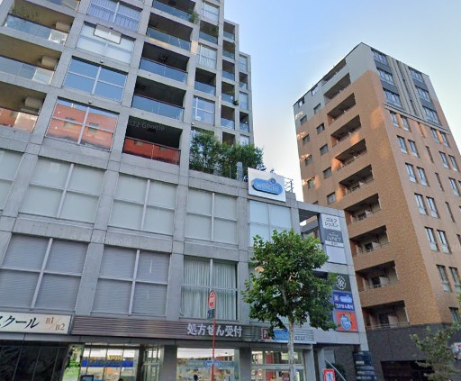ドラックストア　ウエルシア南麻布店（ドラッグストア）まで720m