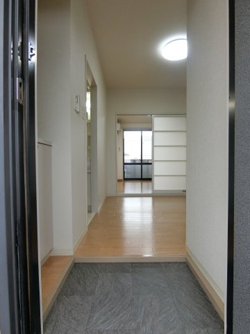 玄関　イメージB棟203号室の写真