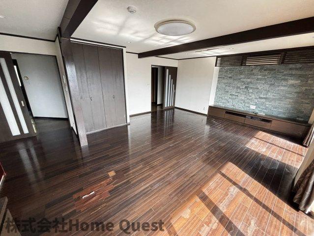 国分本町4丁目ビルの居間写真