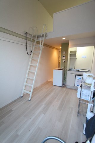 ユナイト川崎エスパーニャの居間写真